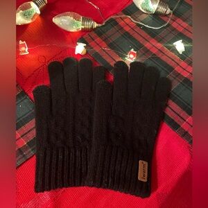 Pair of Women’s Black Winter Gloves ❄️